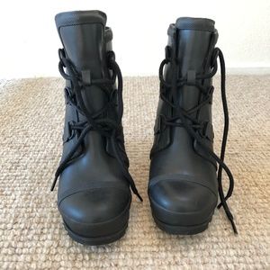 Sorel Joan Rain Wedge Boot in Black, 8